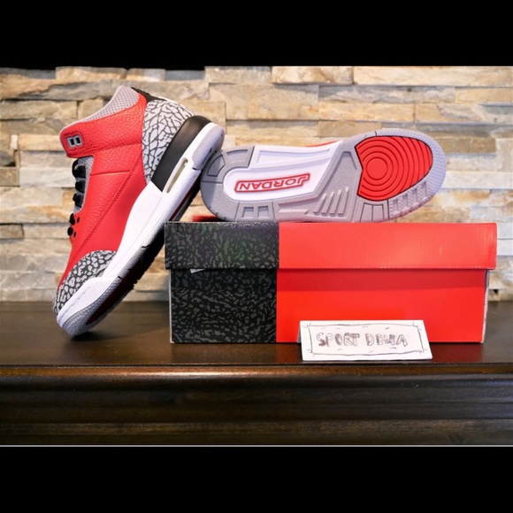 🔥 Nike Air Jordan Retro 3 SE Fire Red Cement GS
